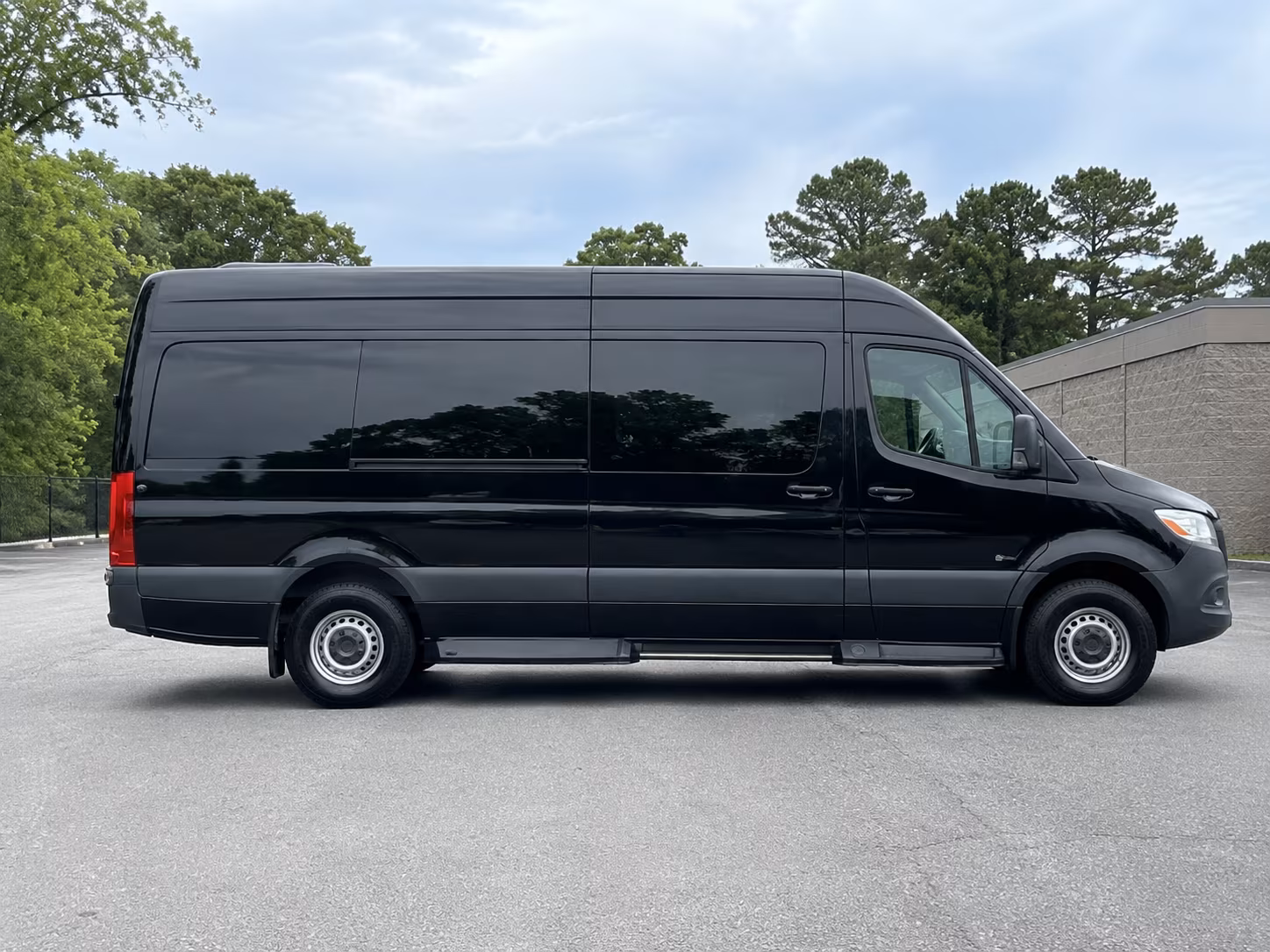 sprinter van service to the atlantic union bank center and norfolk arena for virginia beach groups