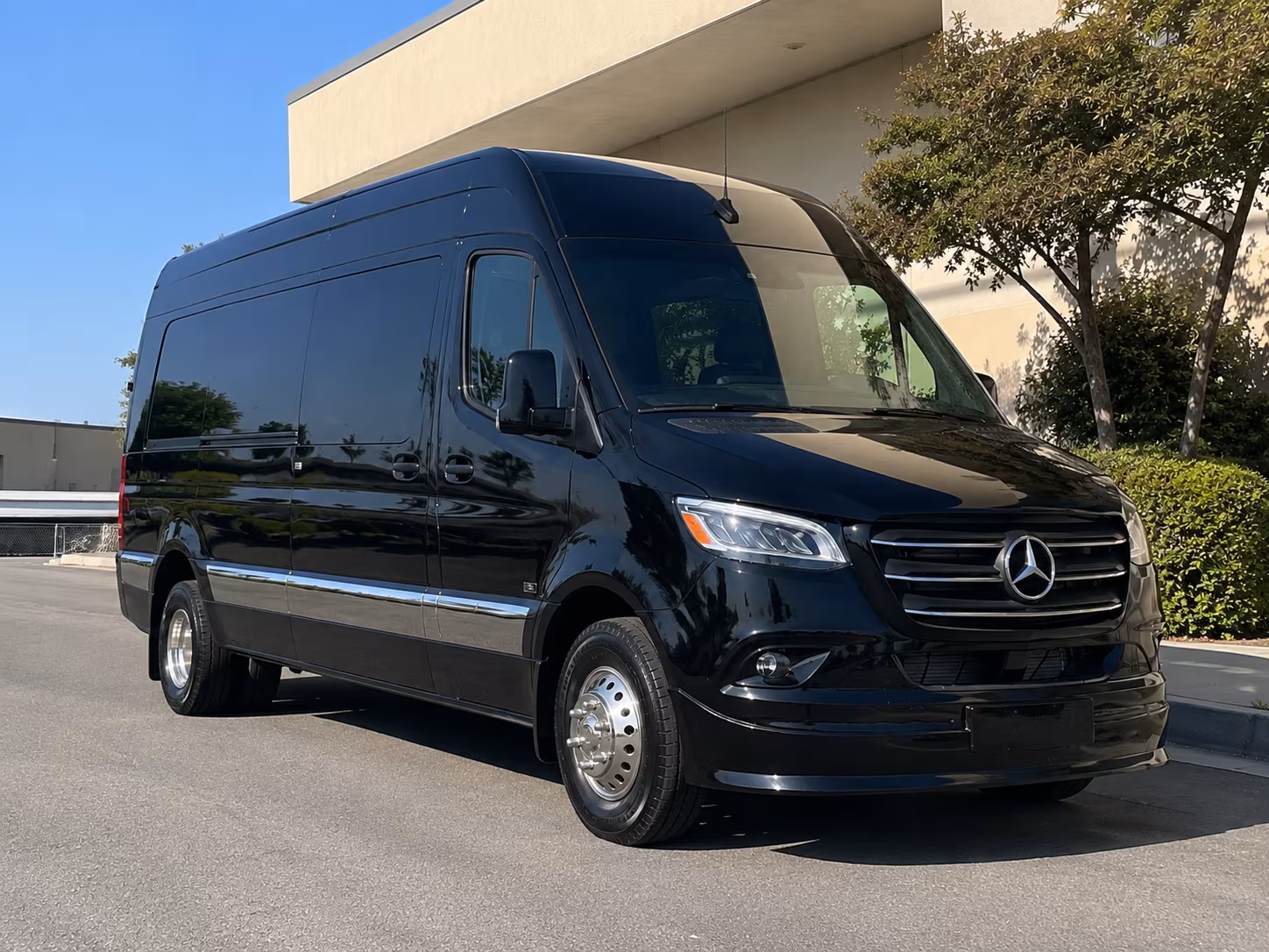 virginia beach 20 passenger sprinter van